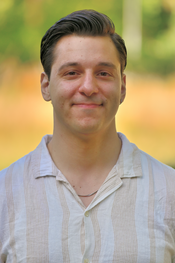 Serdar Selova